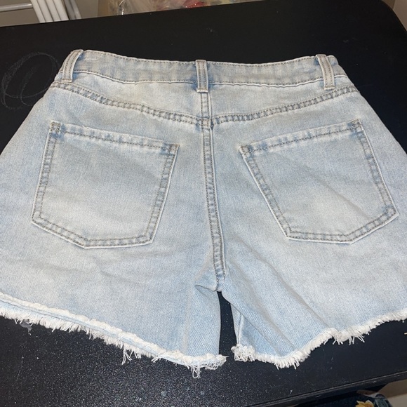 No Boundaries juniors midi denim short Sz 3 - Picture 2 of 4
